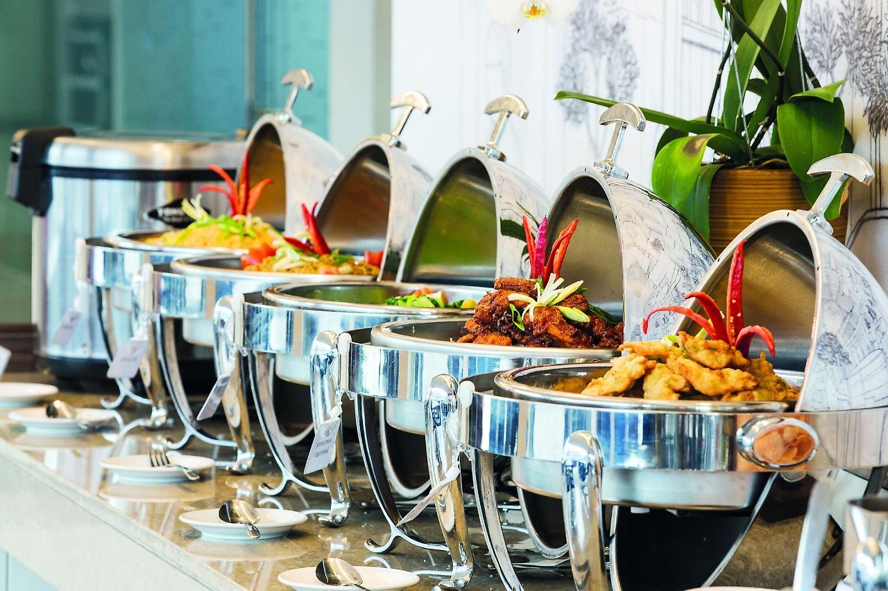 Amaris Hotel Darmo Surabaya Ngoại thất bức ảnh